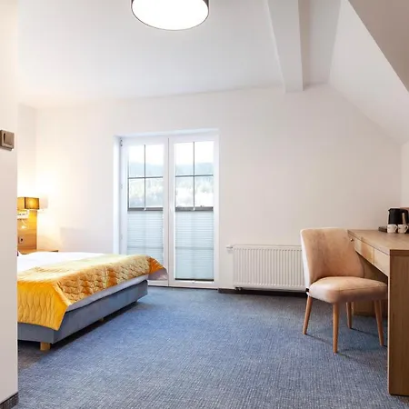 Pod Janowcem Sport - Rest & Строне-Слёнске