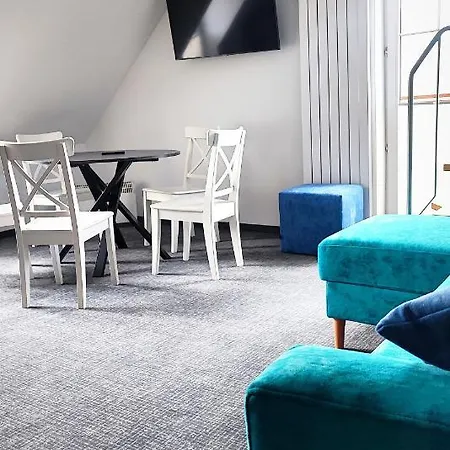 Pod Janowcem Nocleg ze śniadaniem 3*