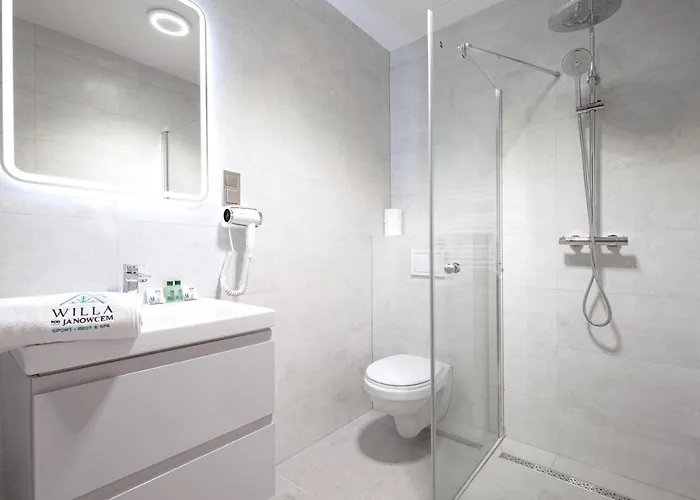 Pod Janowcem Sport - Rest & 住宿加早餐酒店 3*