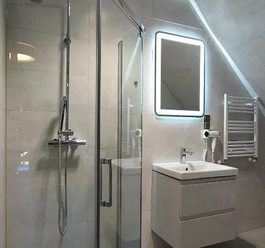 Pod Janowcem Sport - Rest & לינה וארוחת בוקר 3*