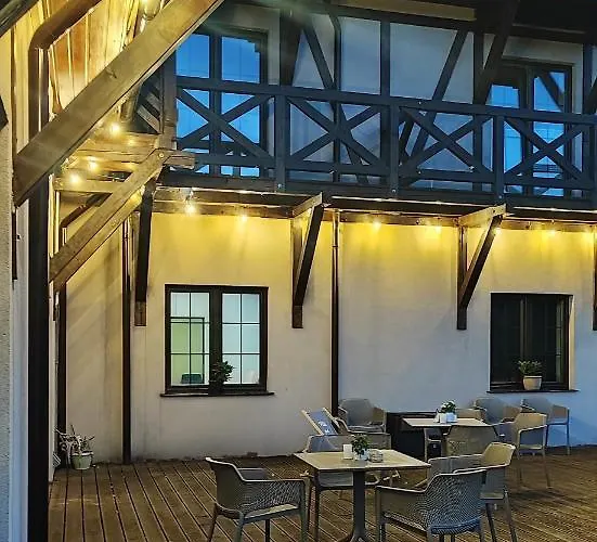 Pod Janowcem Sport - Rest & לינה וארוחת בוקר 3*